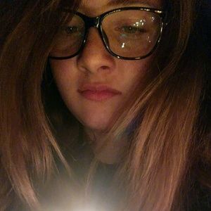 Meet your Posher, Madeline